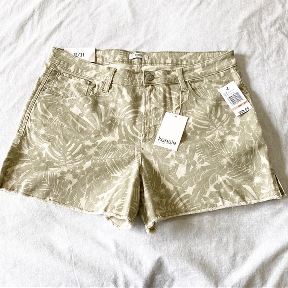 KENSIE Jean Shorts Light Sage Green Safari 12/31 NEW NWT - Picture 7 of 10